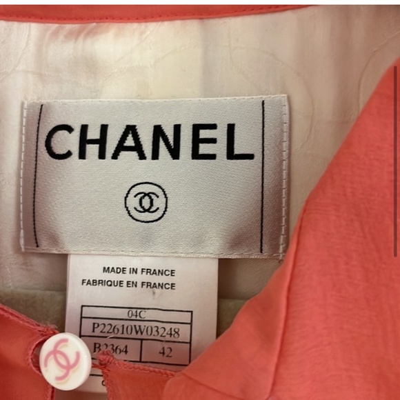 CHANEL VINTAGE 2004 FEMININE BLAZER - 42 - Picture 4 of 5
